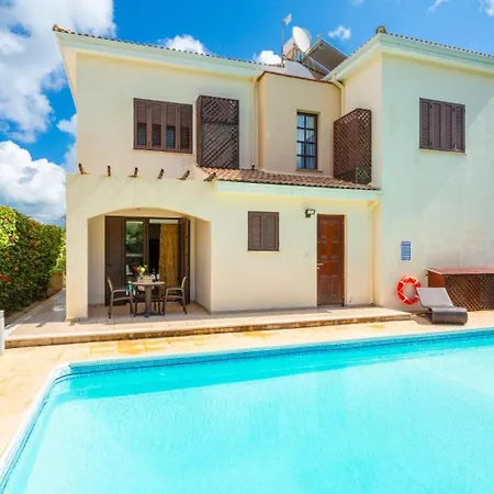 Evelina Villa Paphos